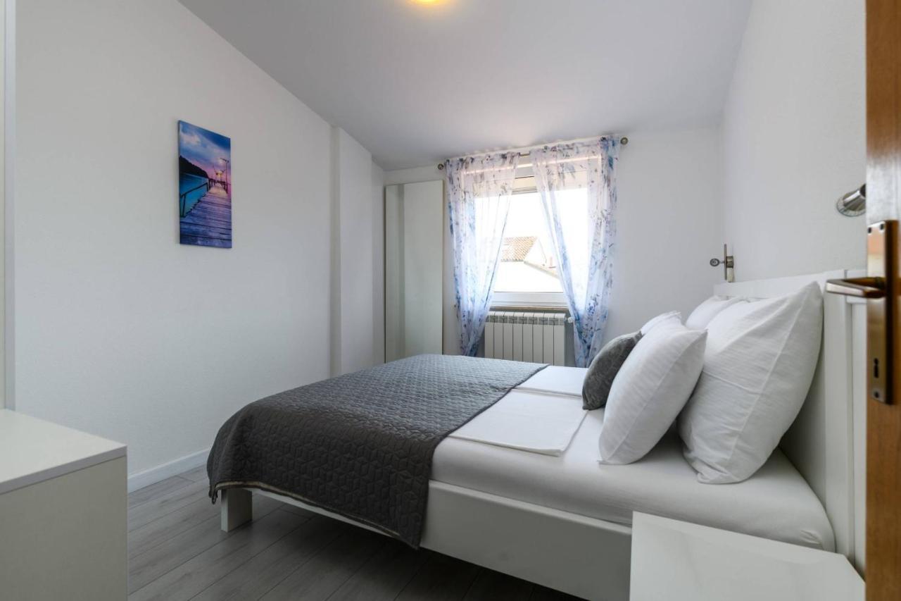 Apartments Somi Porec Ngoại thất bức ảnh